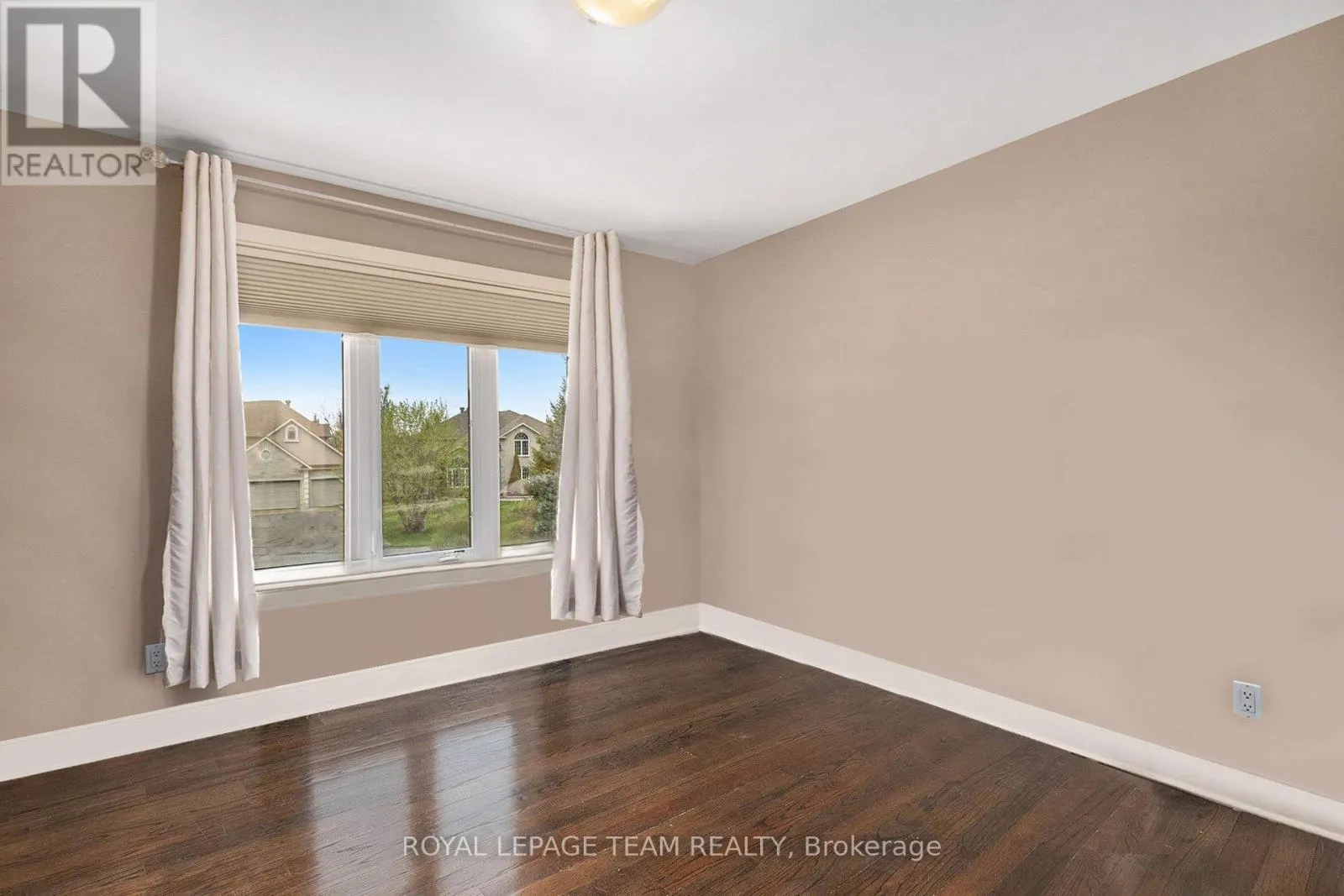 5386 MANSEL CRESCENT