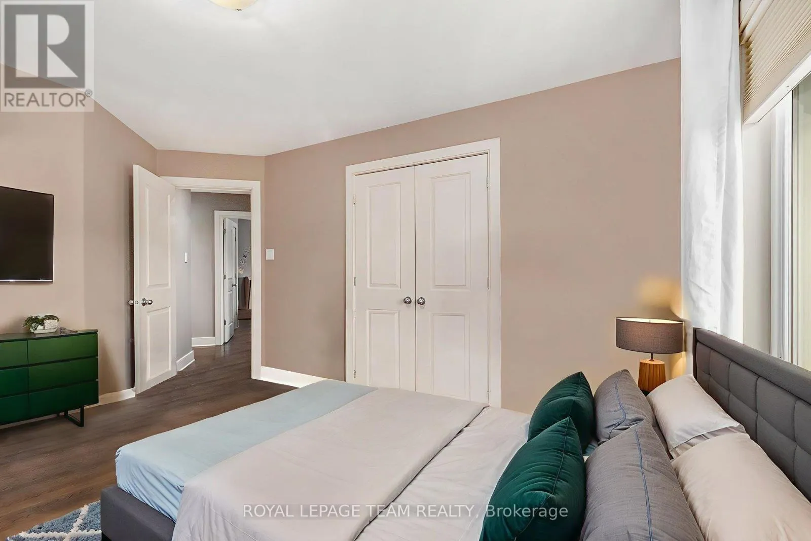 5386 MANSEL CRESCENT