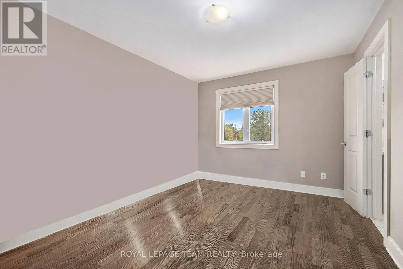 5386 MANSEL CRESCENT