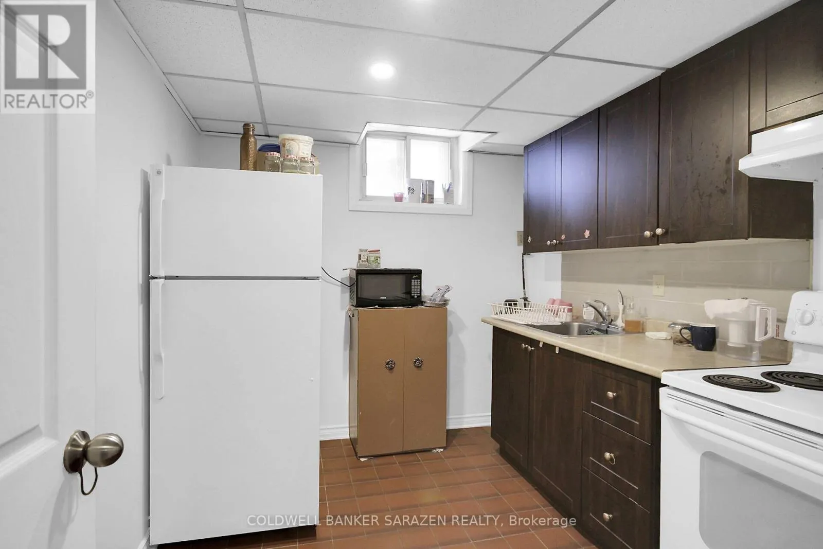 UNIT# B - 2663 PRISCILLA STREET
