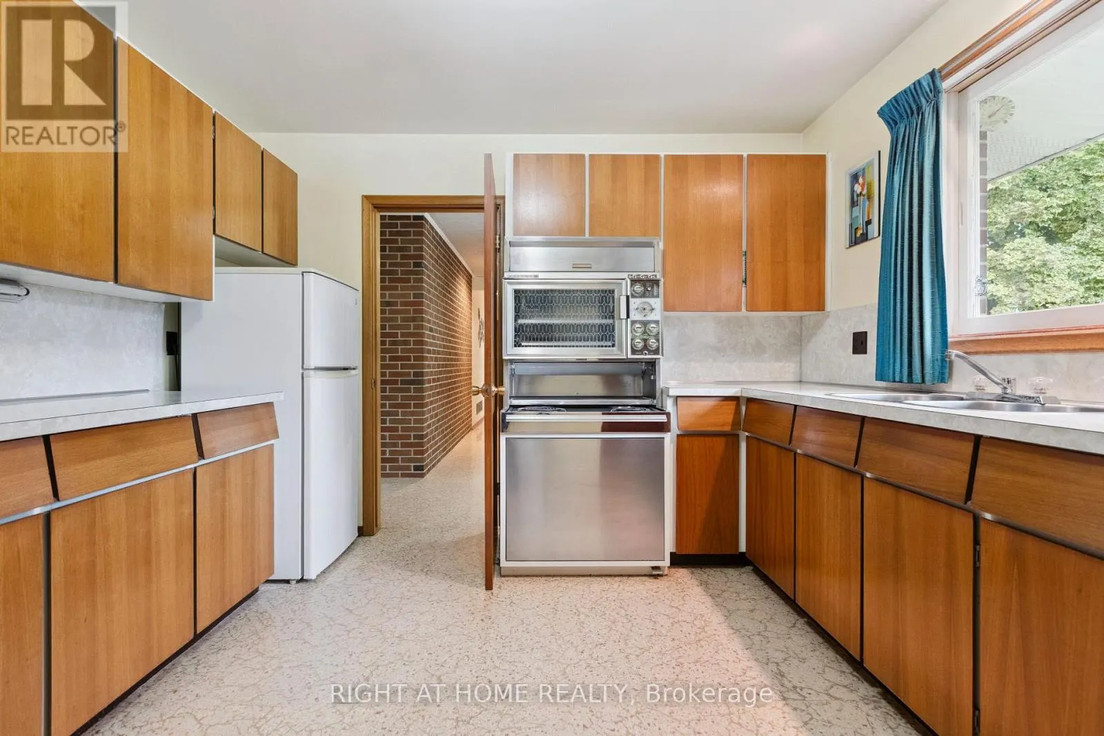 11 RIVERVIEW TERRACE