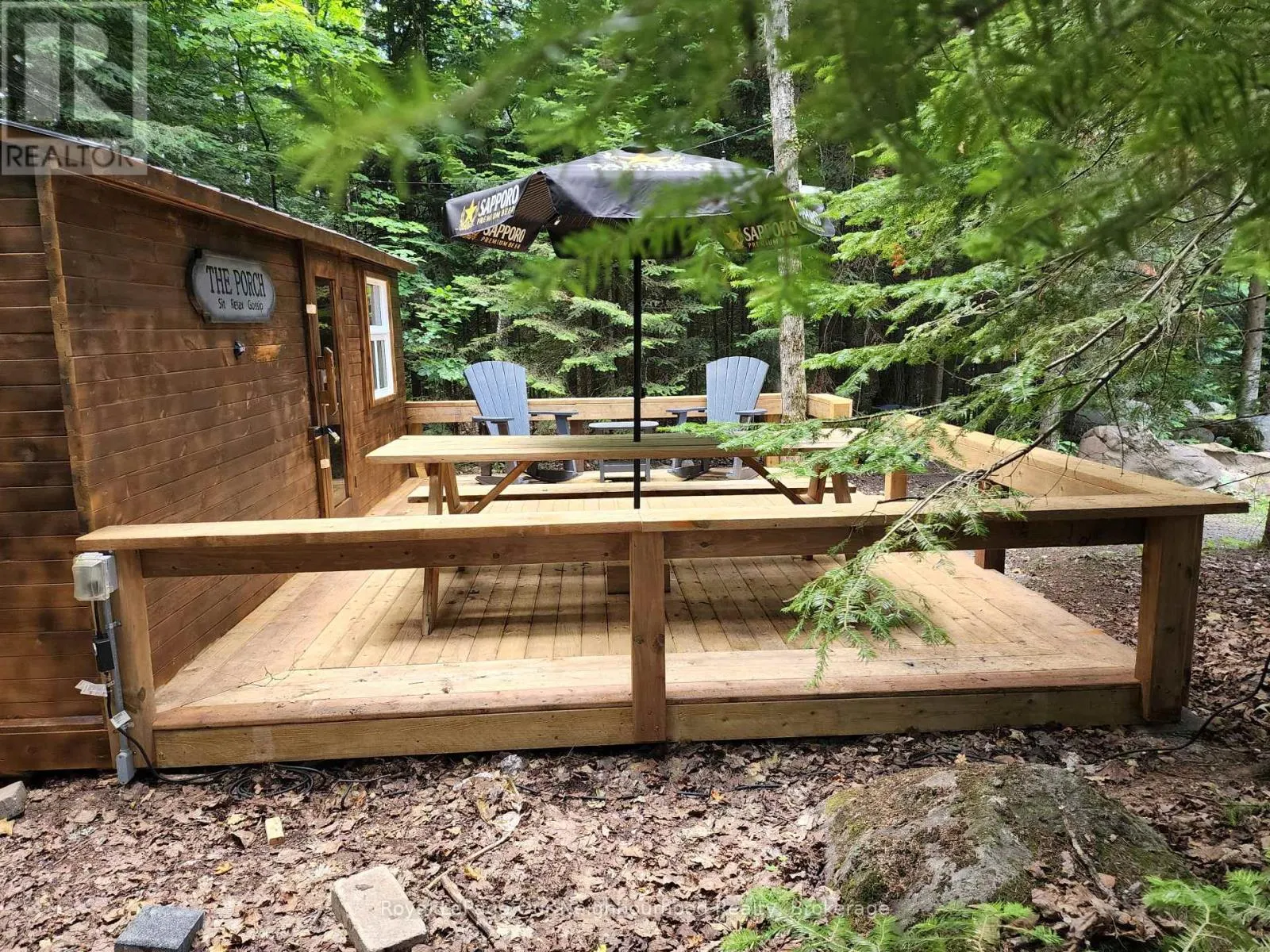 1042 SKI RIDGE TRAIL