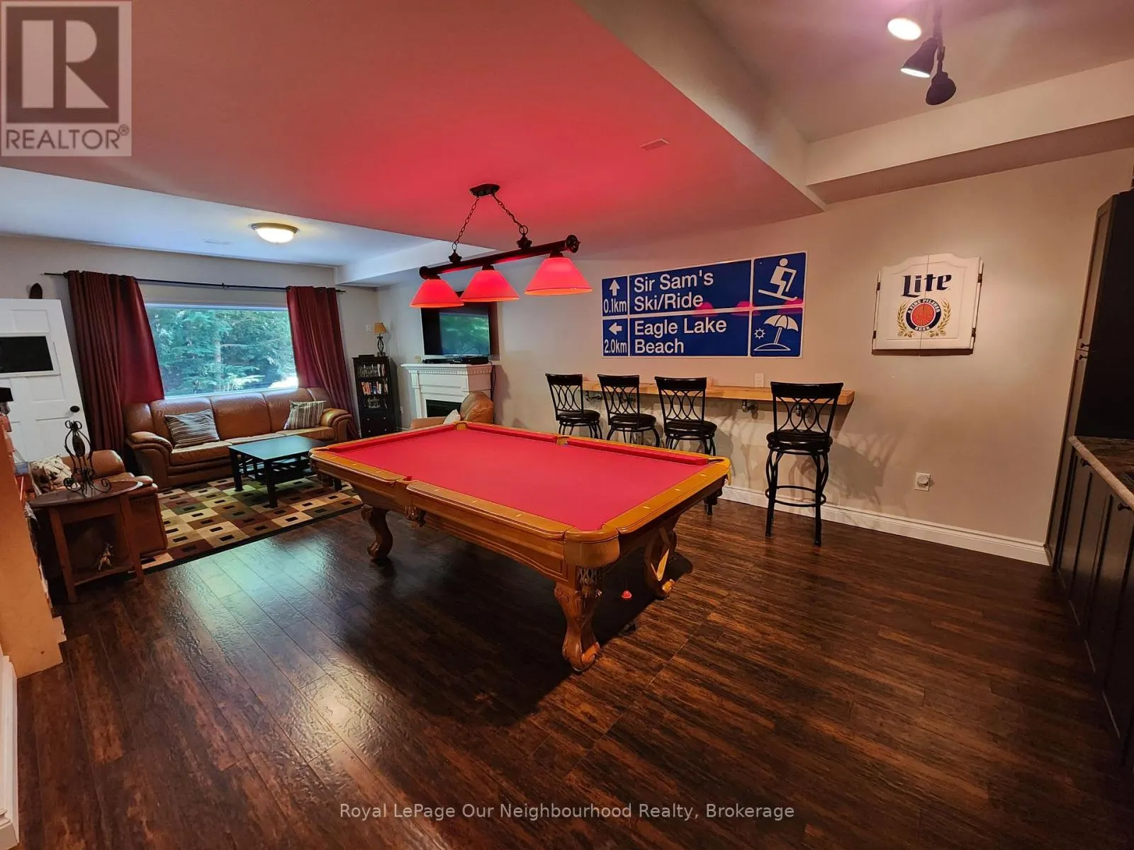 1042 SKI RIDGE TRAIL