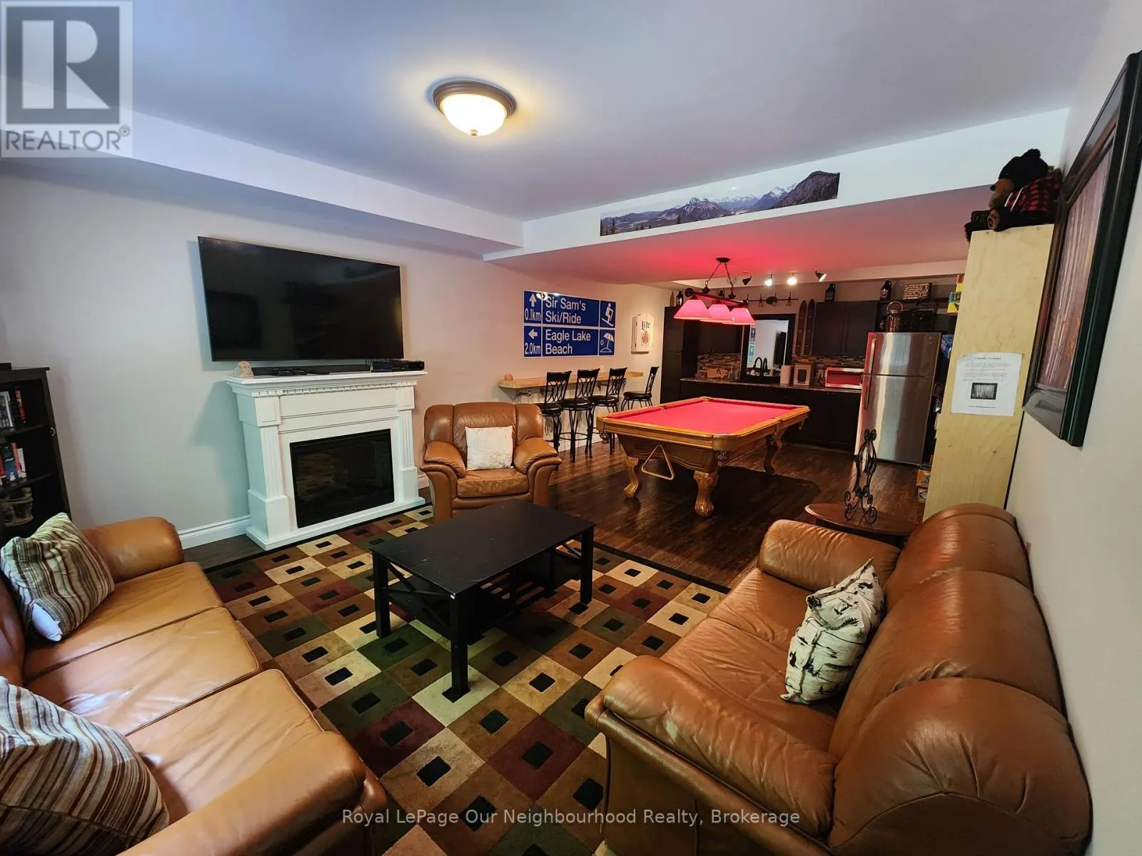 1042 SKI RIDGE TRAIL