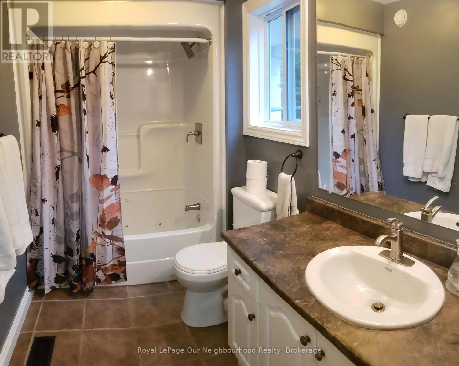 1042 SKI RIDGE TRAIL