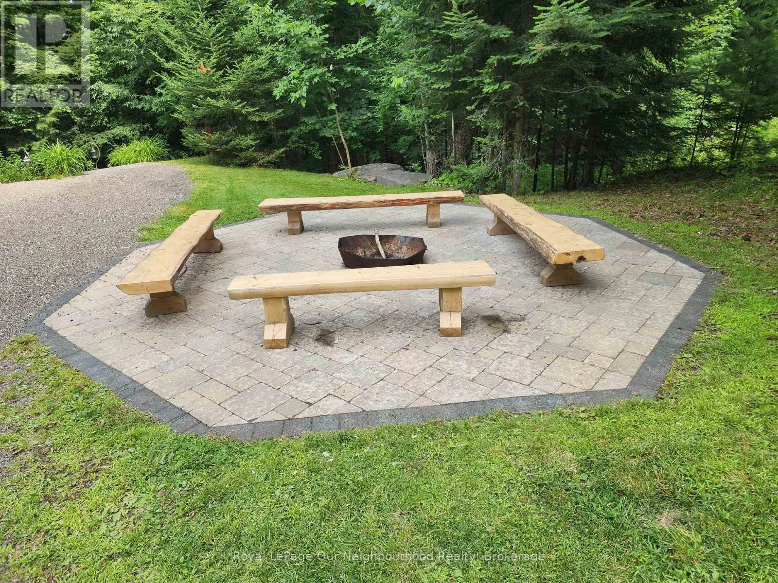 1042 SKI RIDGE TRAIL
