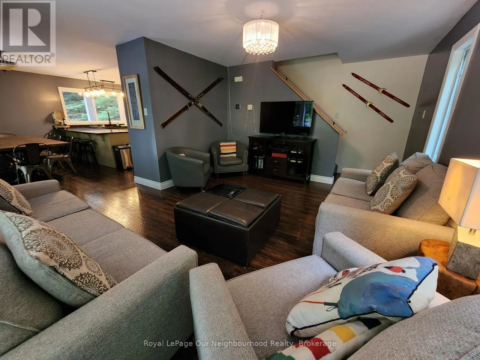 1042 SKI RIDGE TRAIL