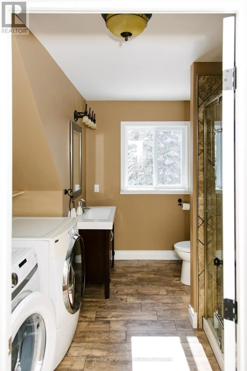 1042 SKI RIDGE TRAIL