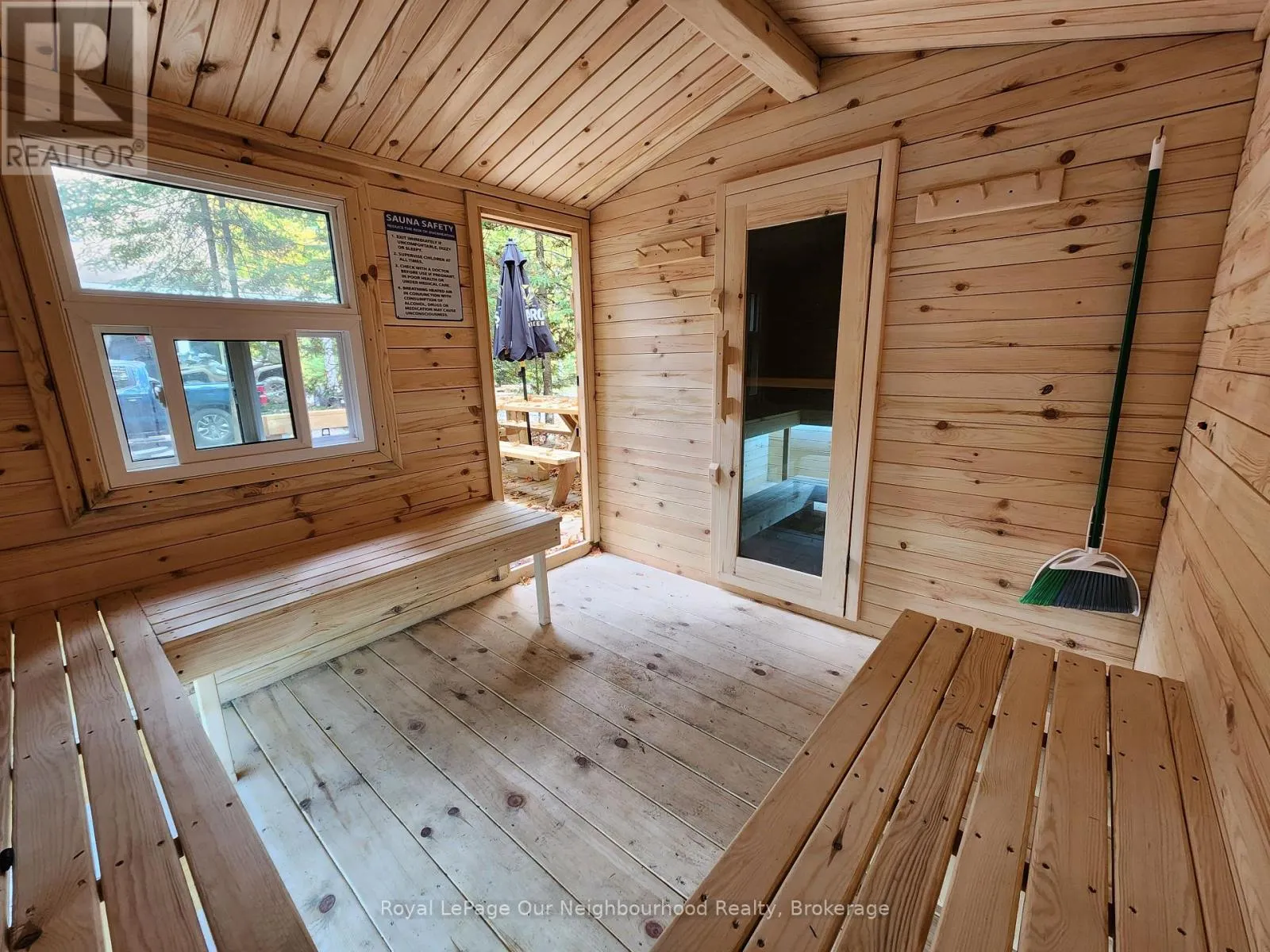 1042 SKI RIDGE TRAIL