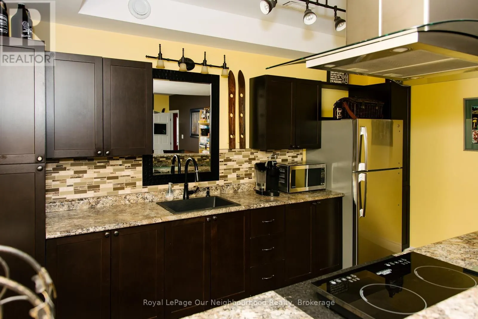 1042 SKI RIDGE TRAIL