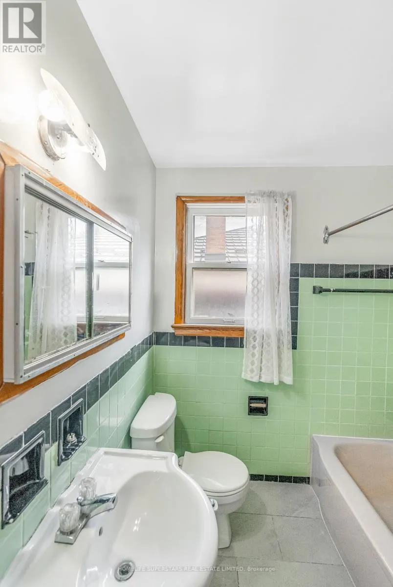 181 CLARKE ROAD