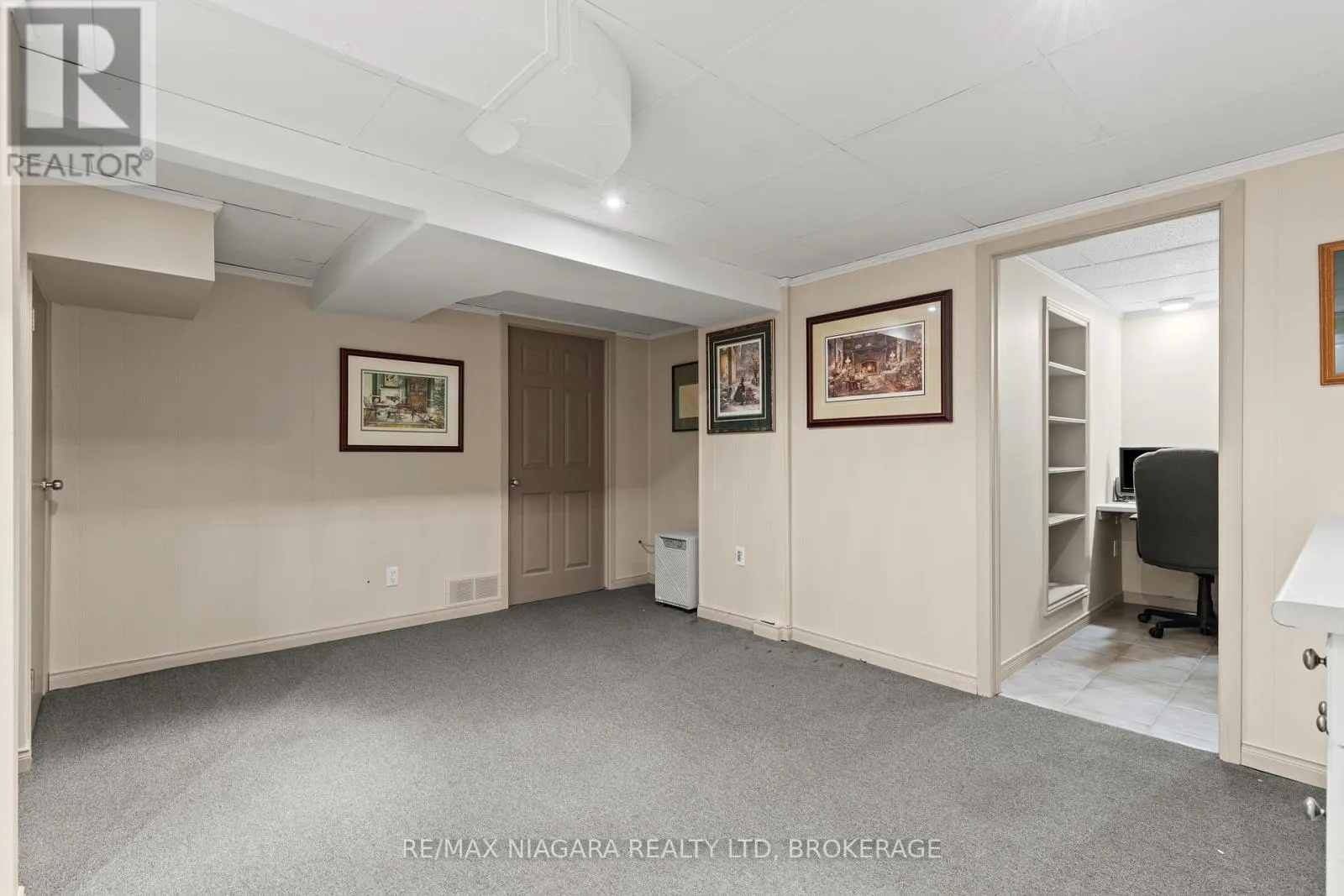 22 ROYAL YORK ROAD