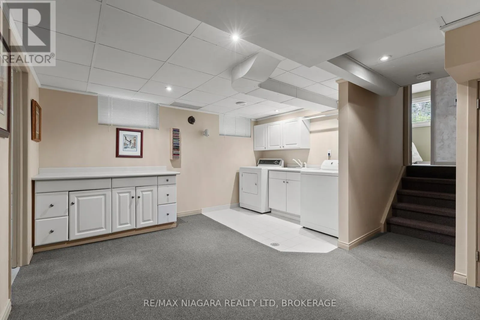 22 ROYAL YORK ROAD