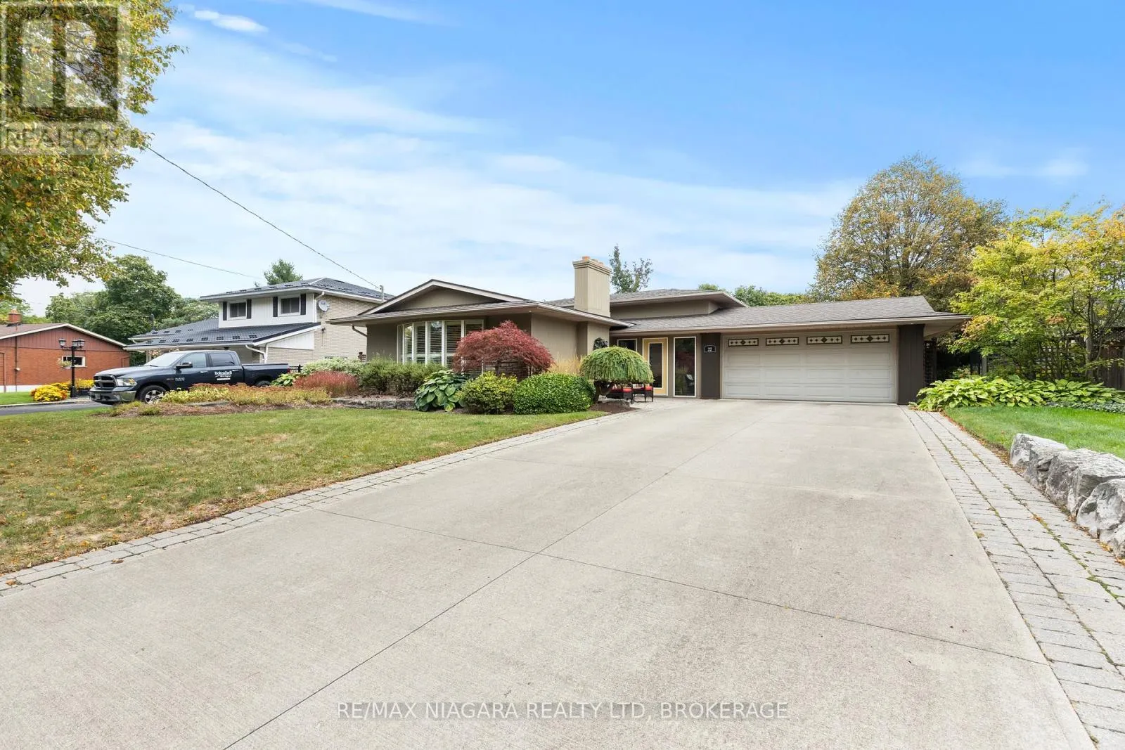 22 ROYAL YORK ROAD