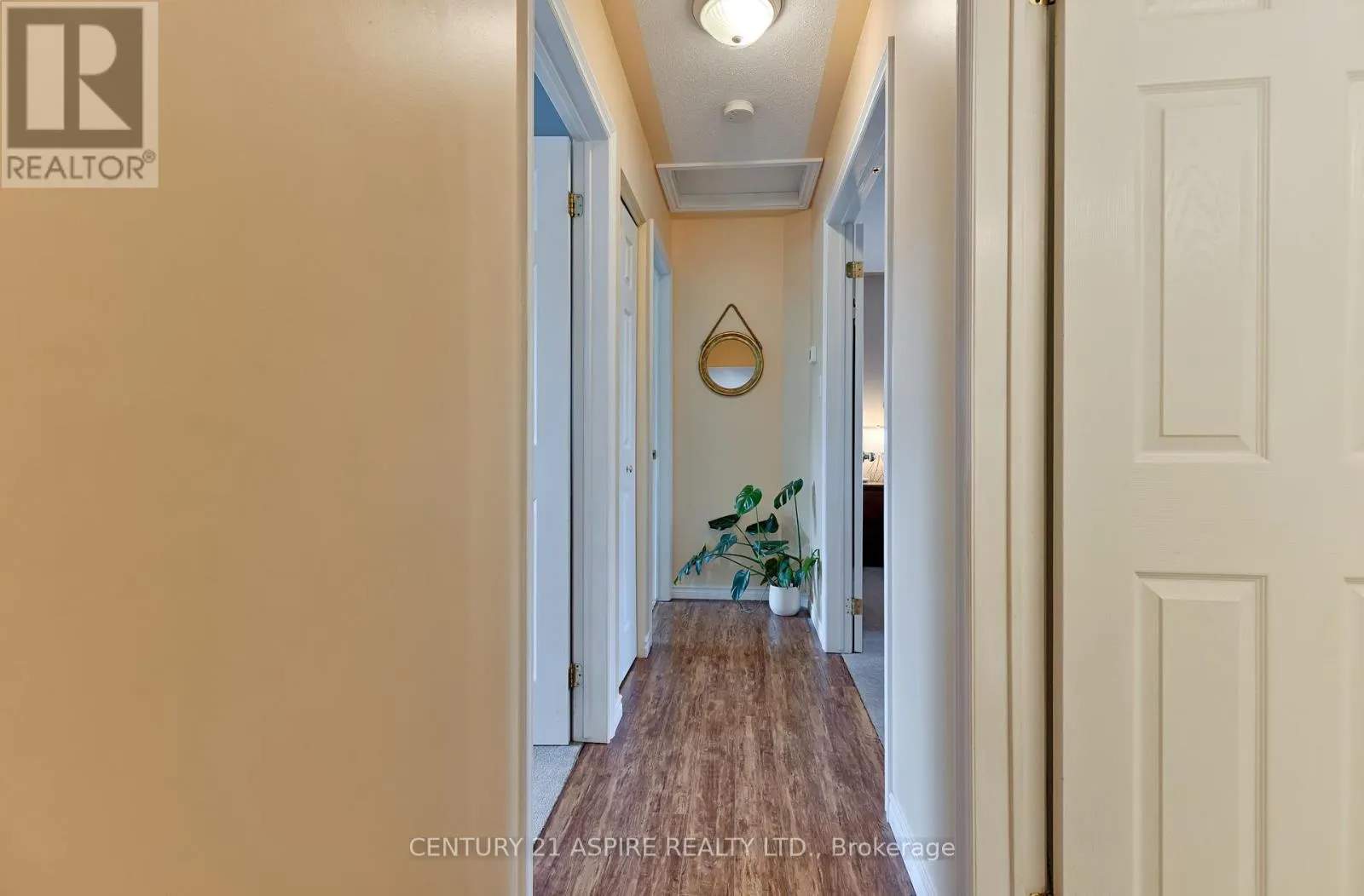 6 GERALD AVENUE
