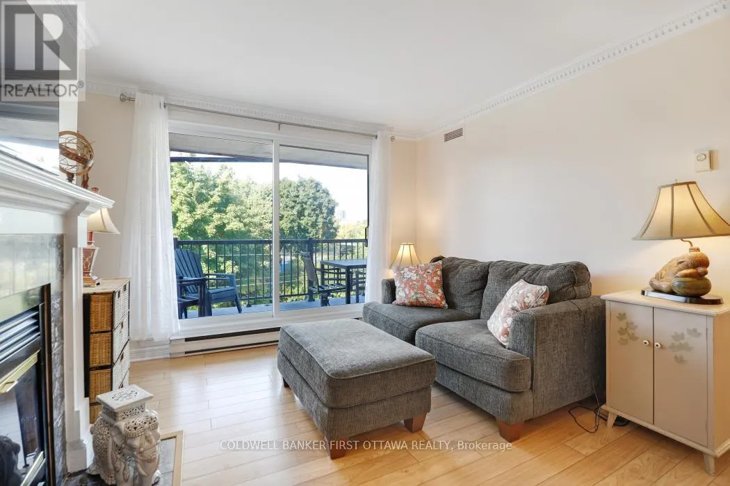 303 - 939 NORTH RIVER ROAD
