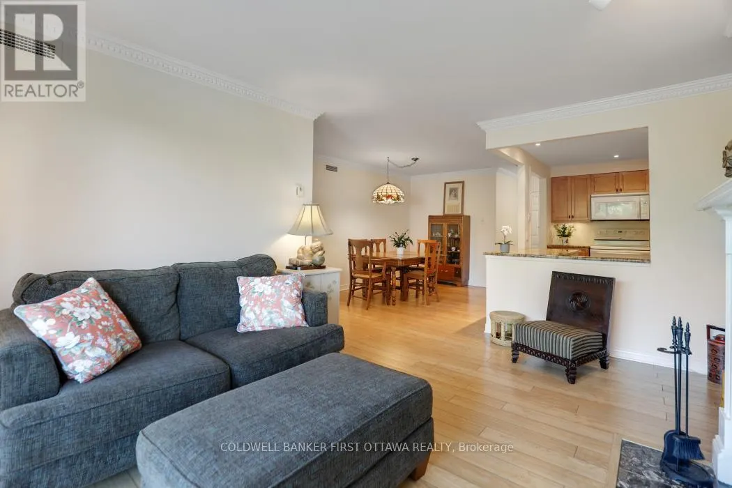 303 - 939 NORTH RIVER ROAD