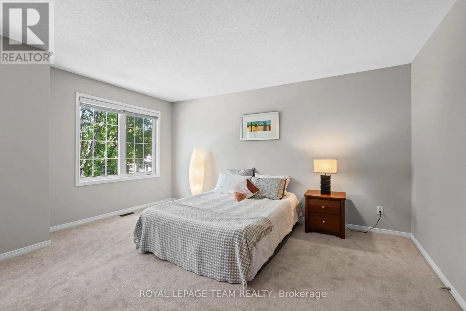 21 UPNEY DRIVE