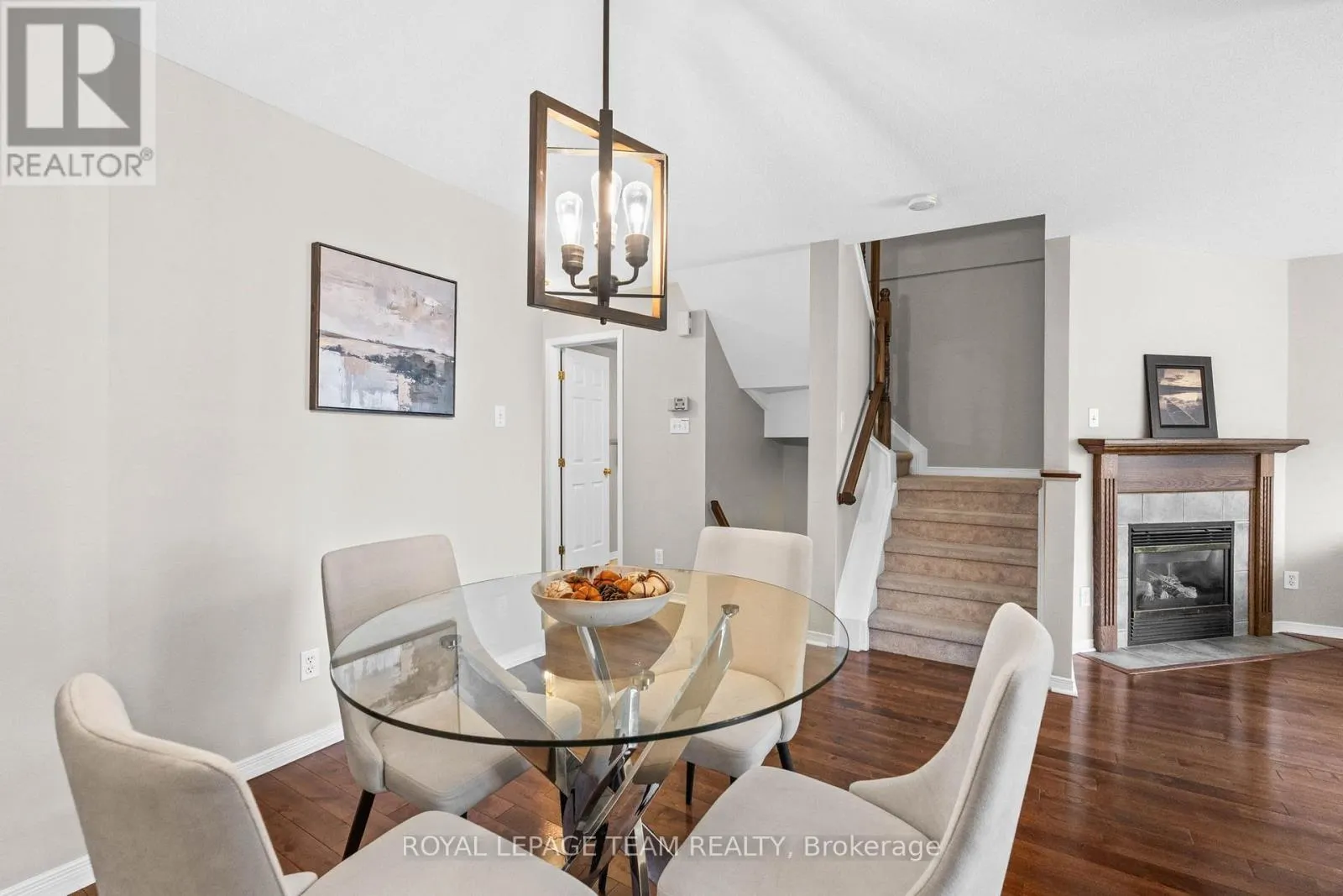21 UPNEY DRIVE