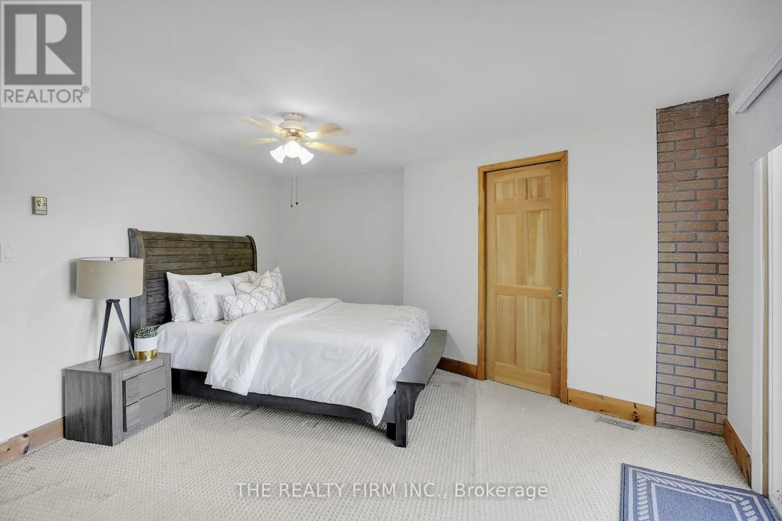 3692 BEVERLY GLEN