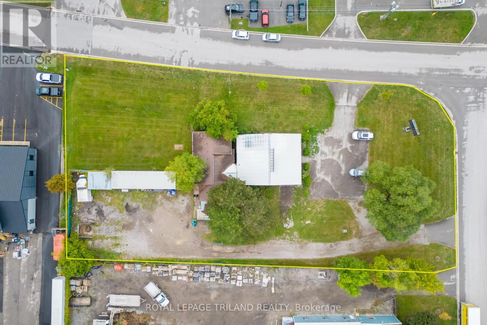 2040 BLUE HERON DRIVE