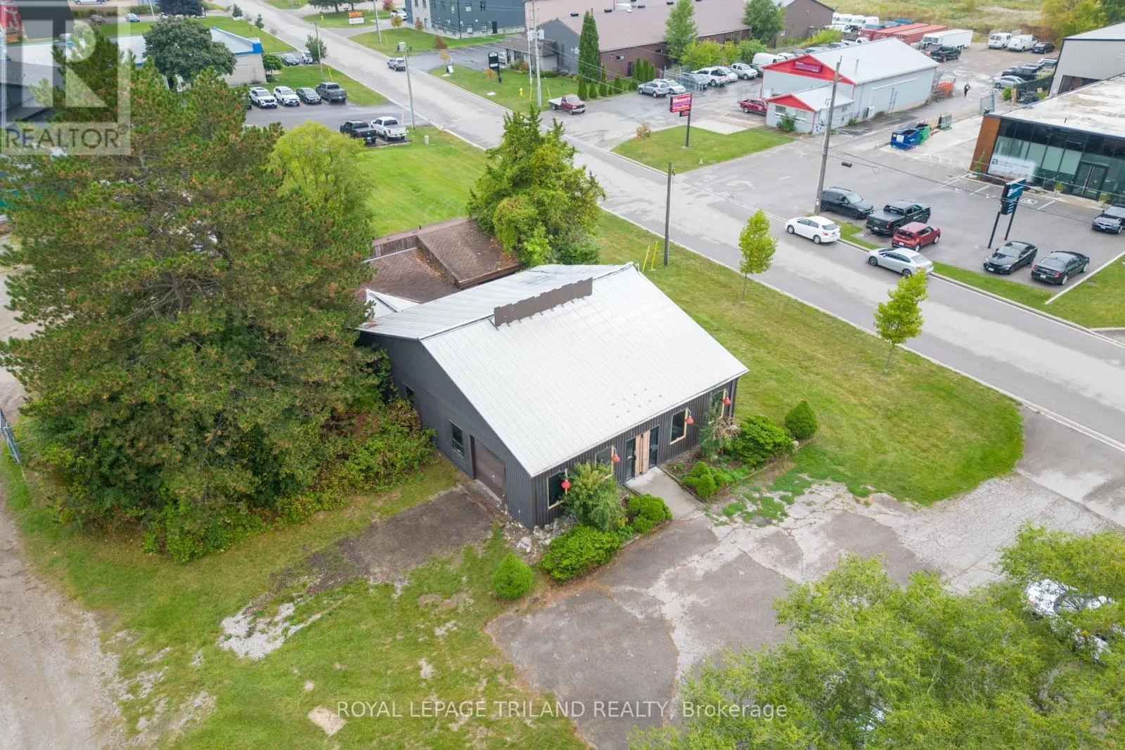2040 BLUE HERON DRIVE