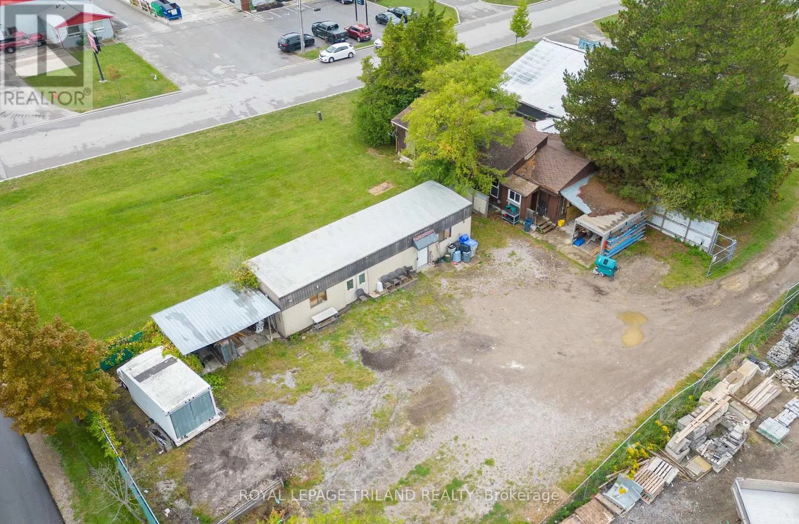 2040 BLUE HERON DRIVE