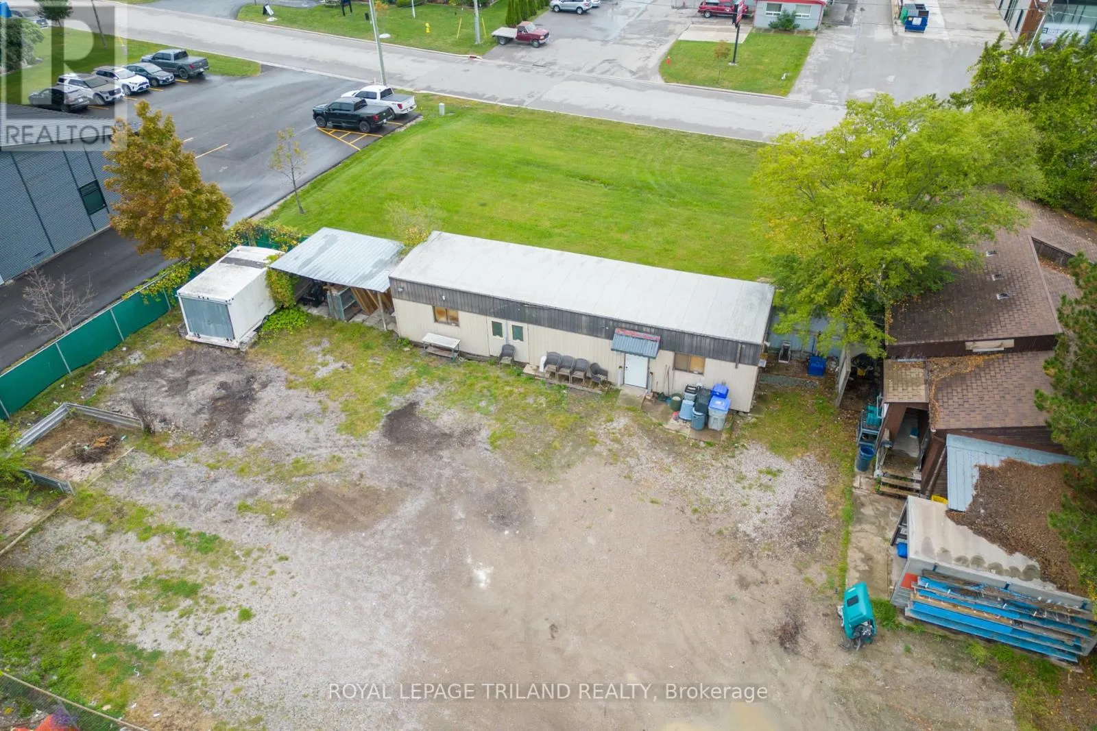 2040 BLUE HERON DRIVE