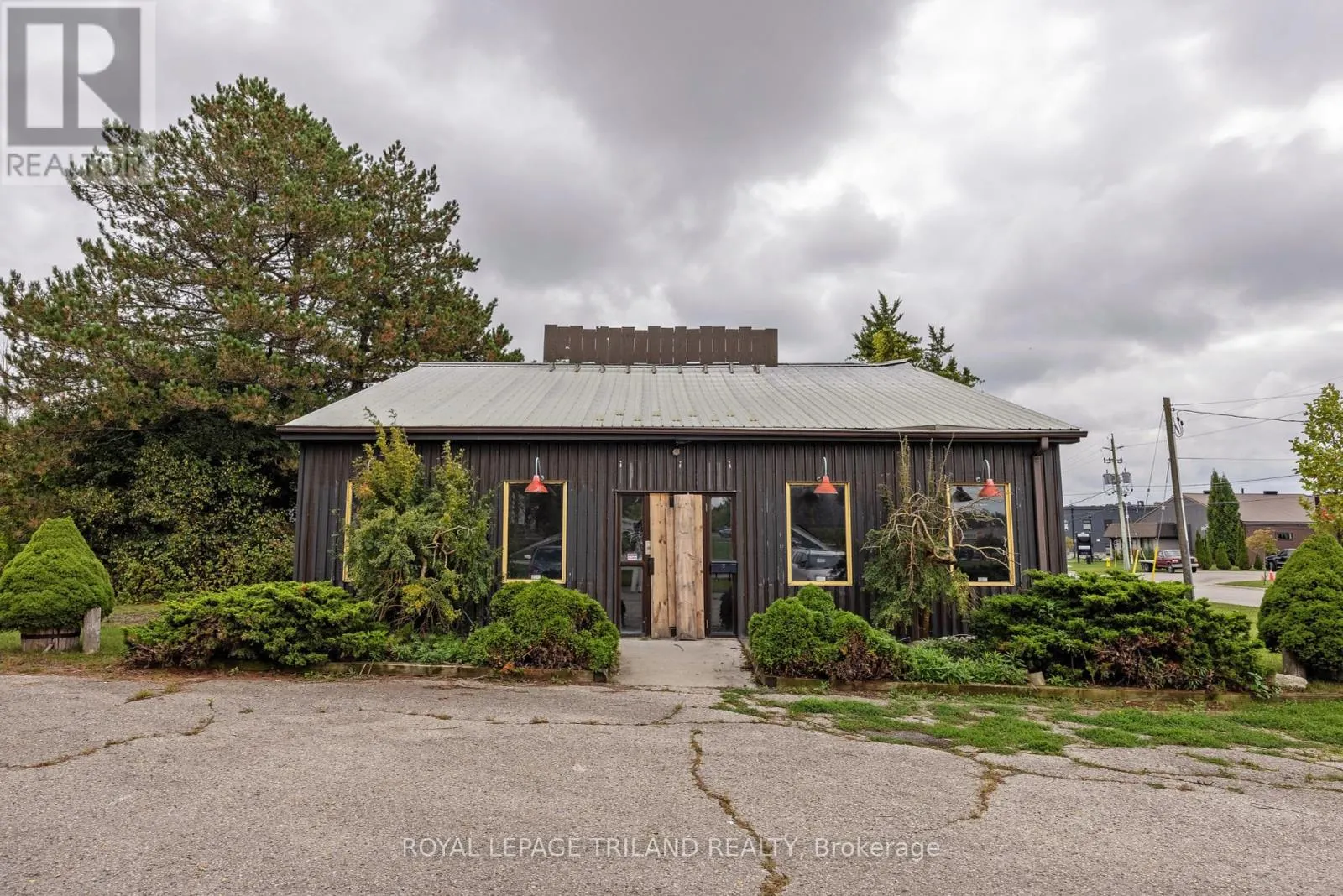 2040 BLUE HERON DRIVE