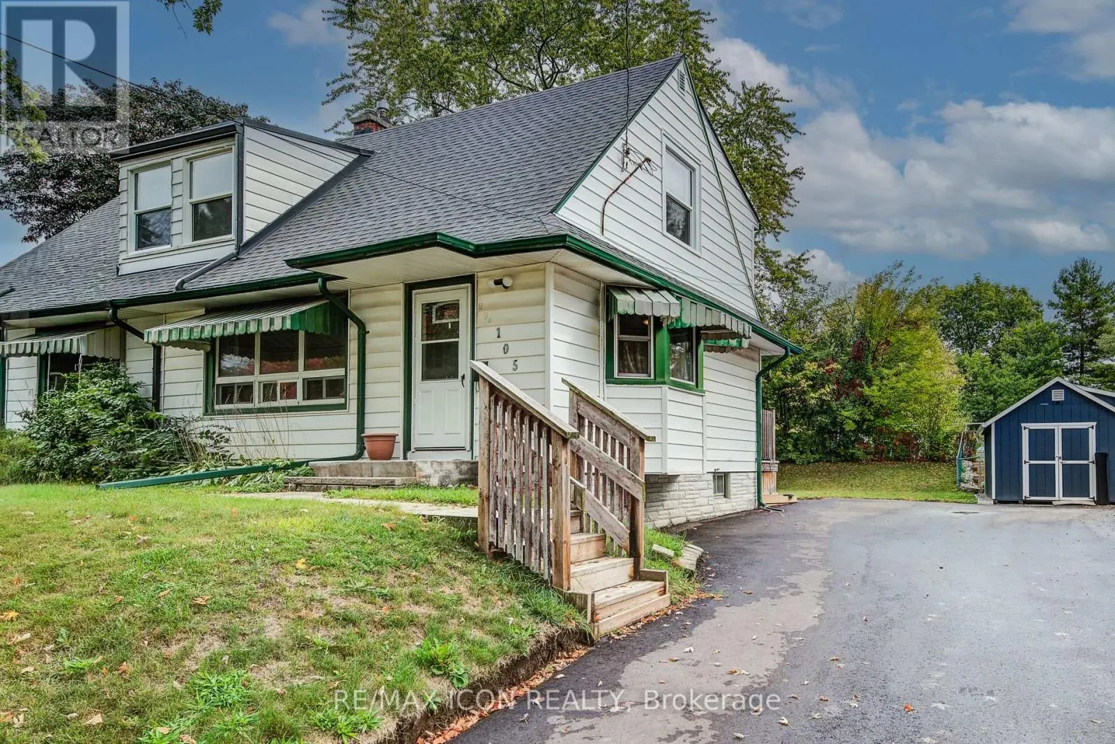 105 LORNE CRESCENT