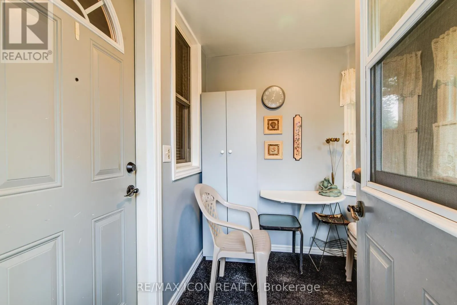 105 LORNE CRESCENT