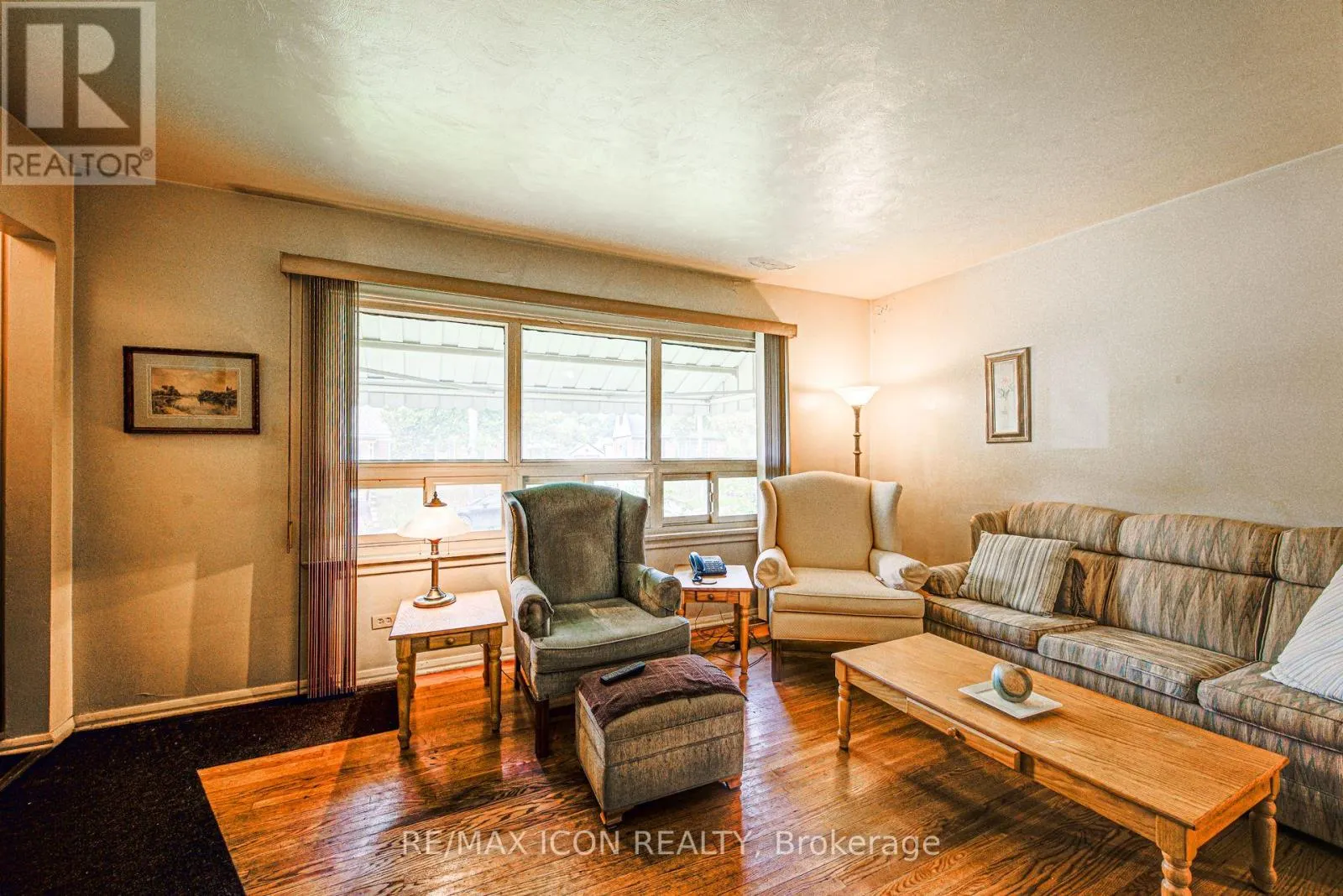 105 LORNE CRESCENT