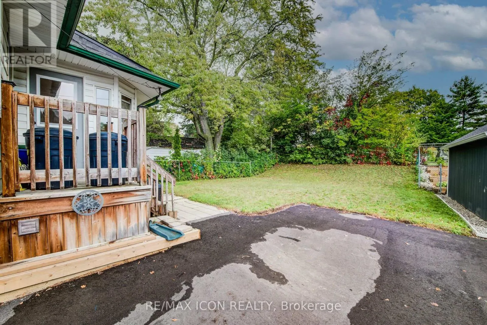 105 LORNE CRESCENT