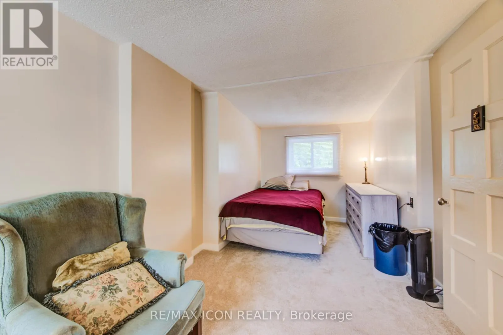 105 LORNE CRESCENT