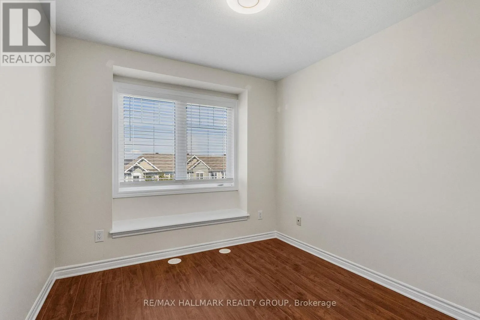 110 SUNSHINE CRESCENT