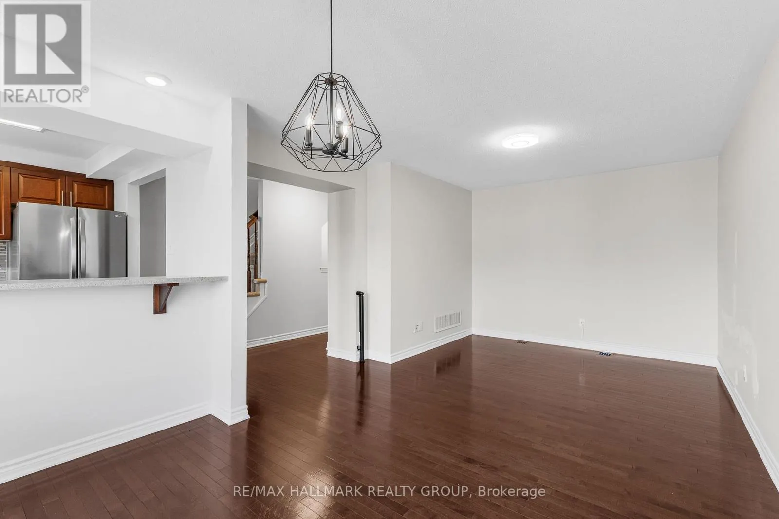 110 SUNSHINE CRESCENT