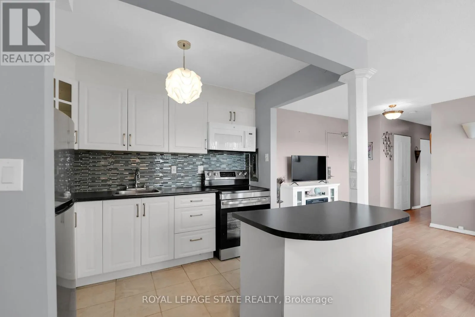 605 - 15 ALBRIGHT ROAD