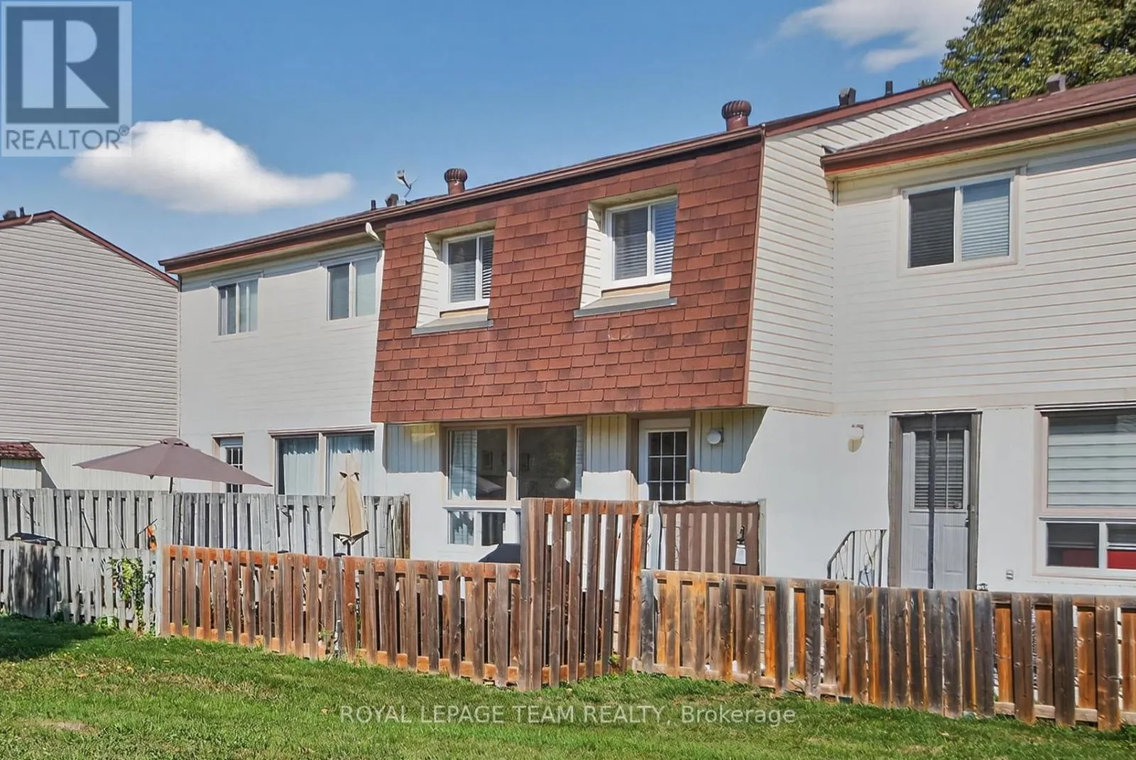 1E SEYTON DRIVE
