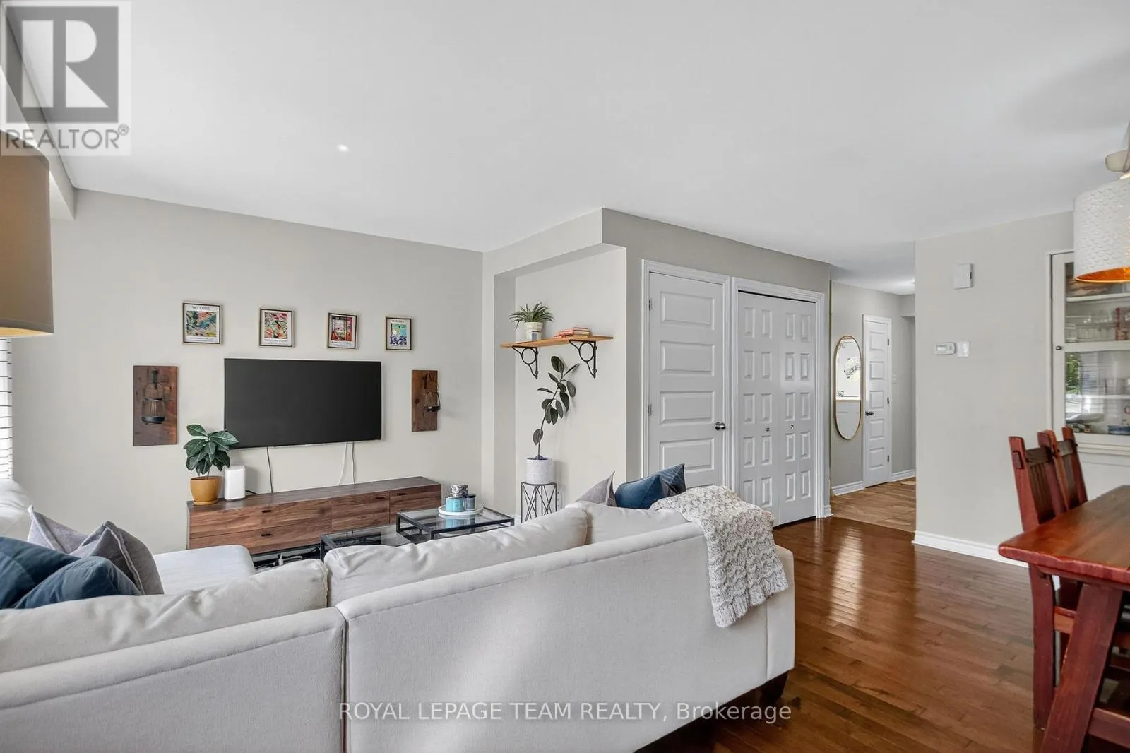 1E SEYTON DRIVE