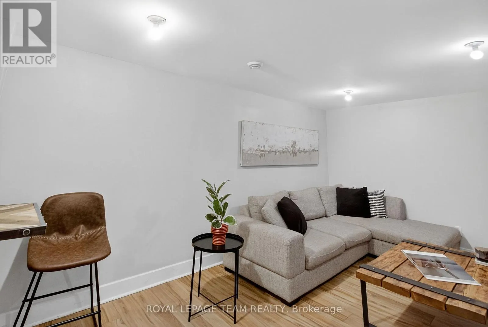 1E SEYTON DRIVE
