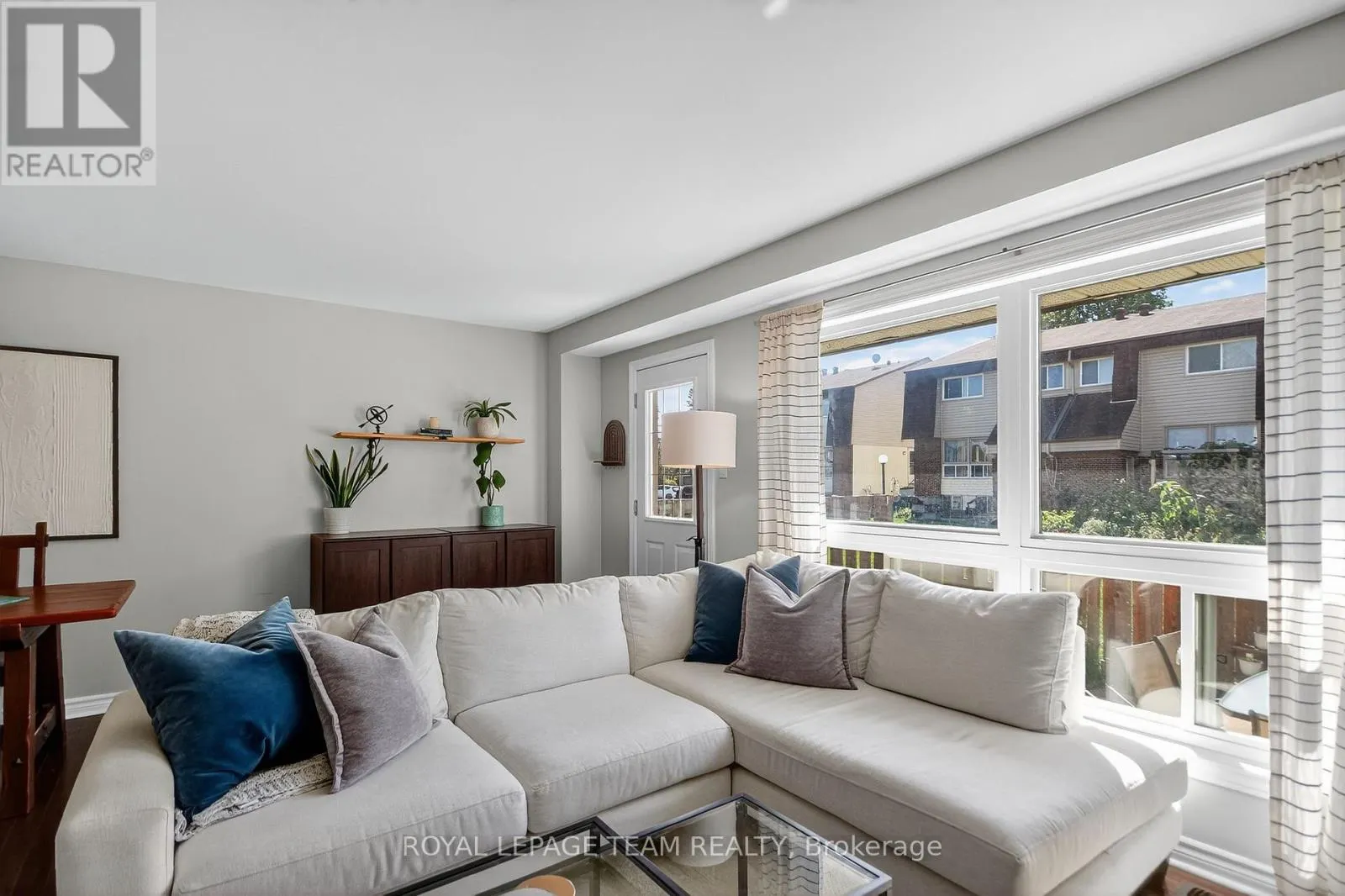 1E SEYTON DRIVE