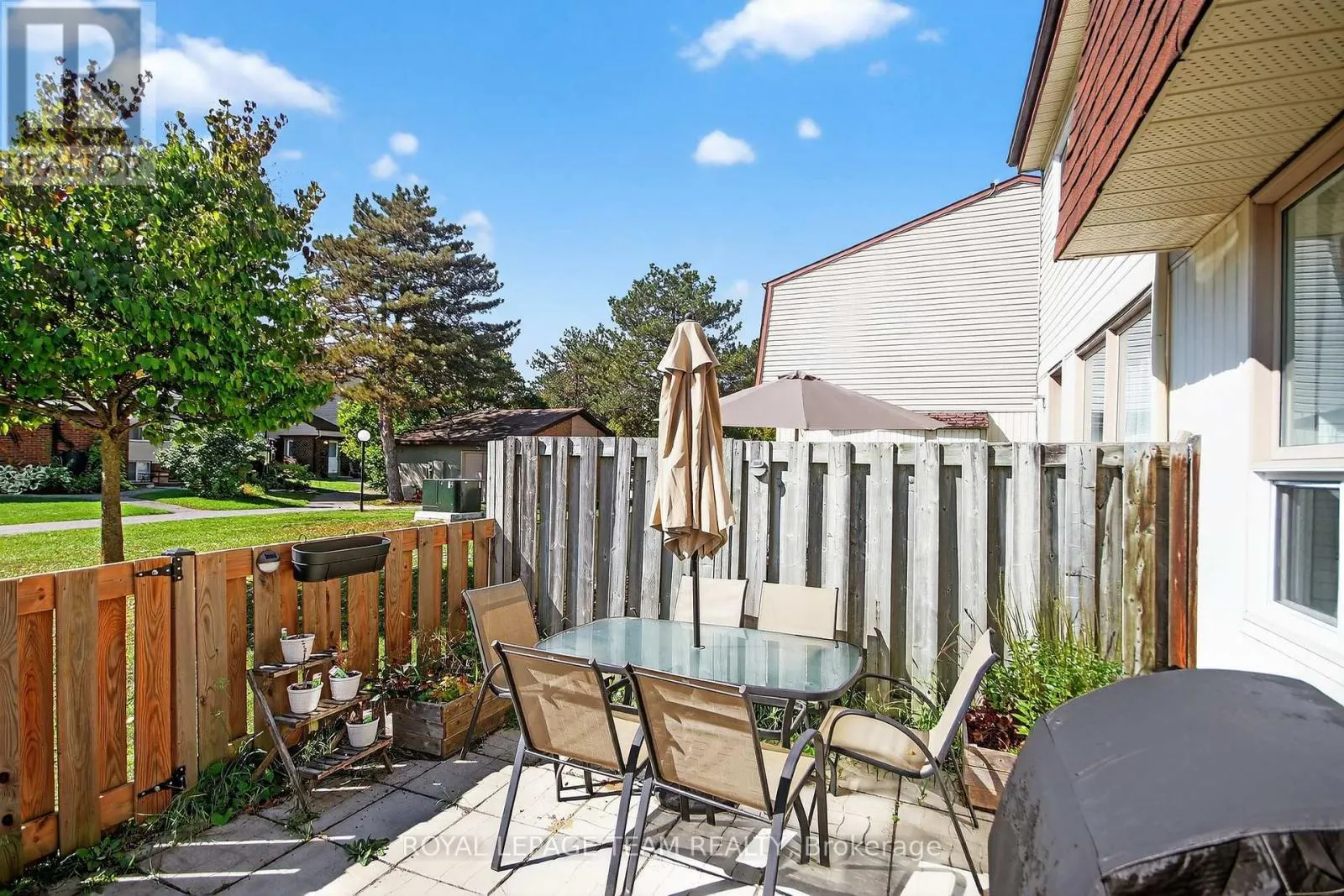 1E SEYTON DRIVE