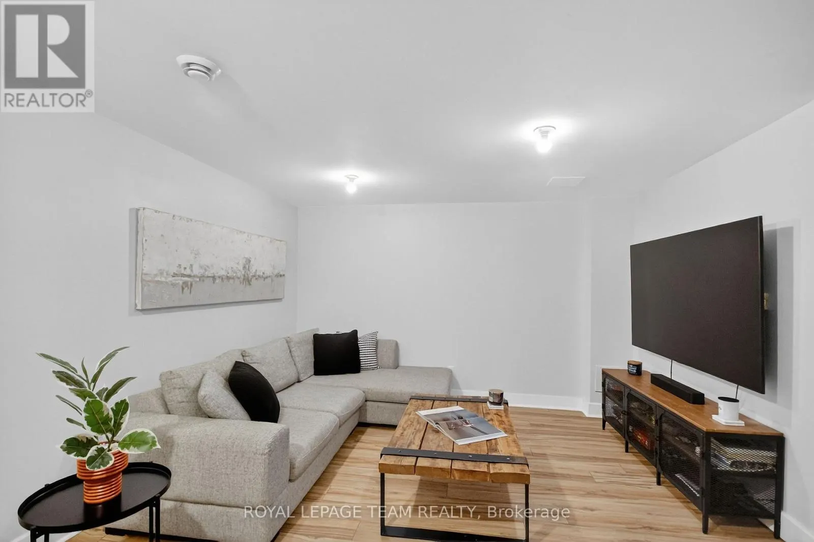 1E SEYTON DRIVE