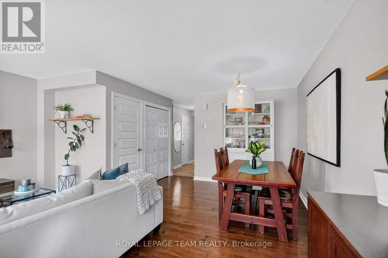 1E SEYTON DRIVE