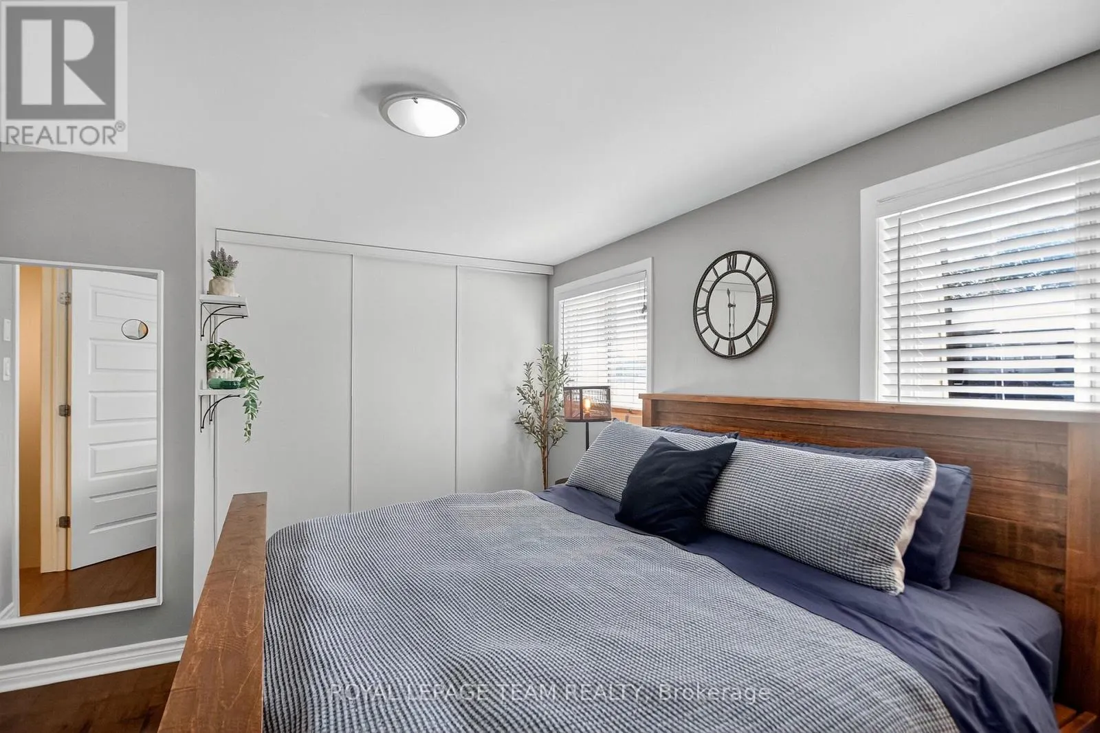 1E SEYTON DRIVE