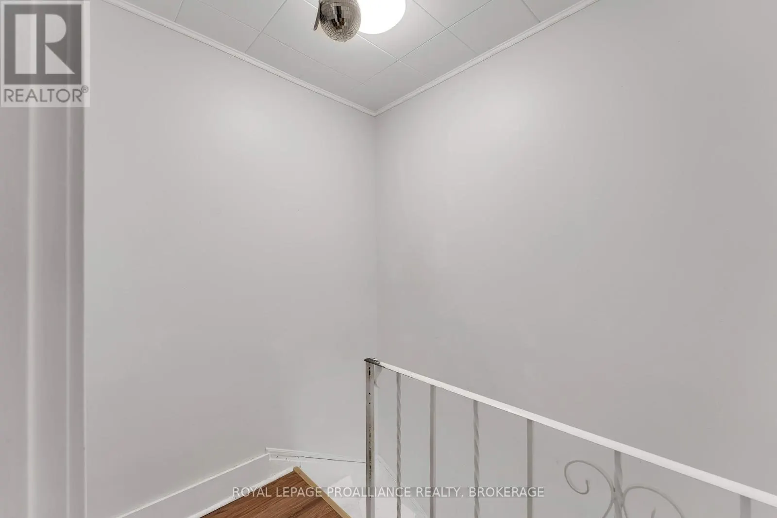 318 SYDENHAM STREET