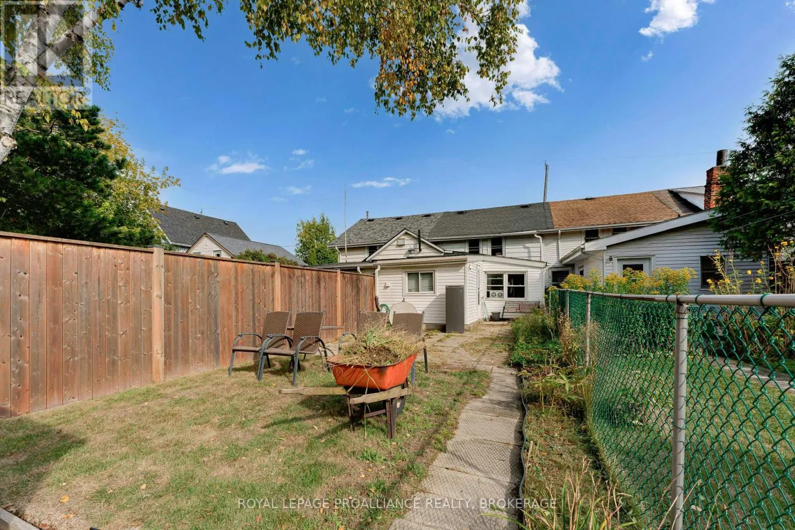 318 SYDENHAM STREET