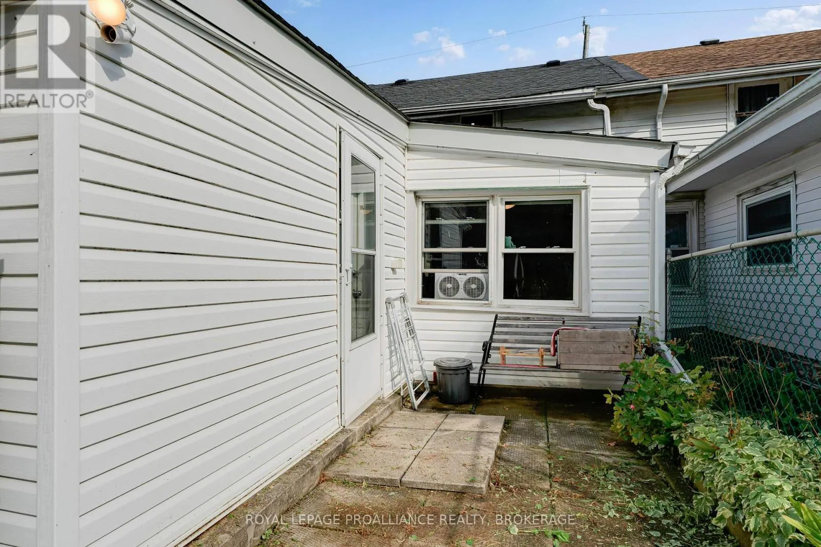 318 SYDENHAM STREET