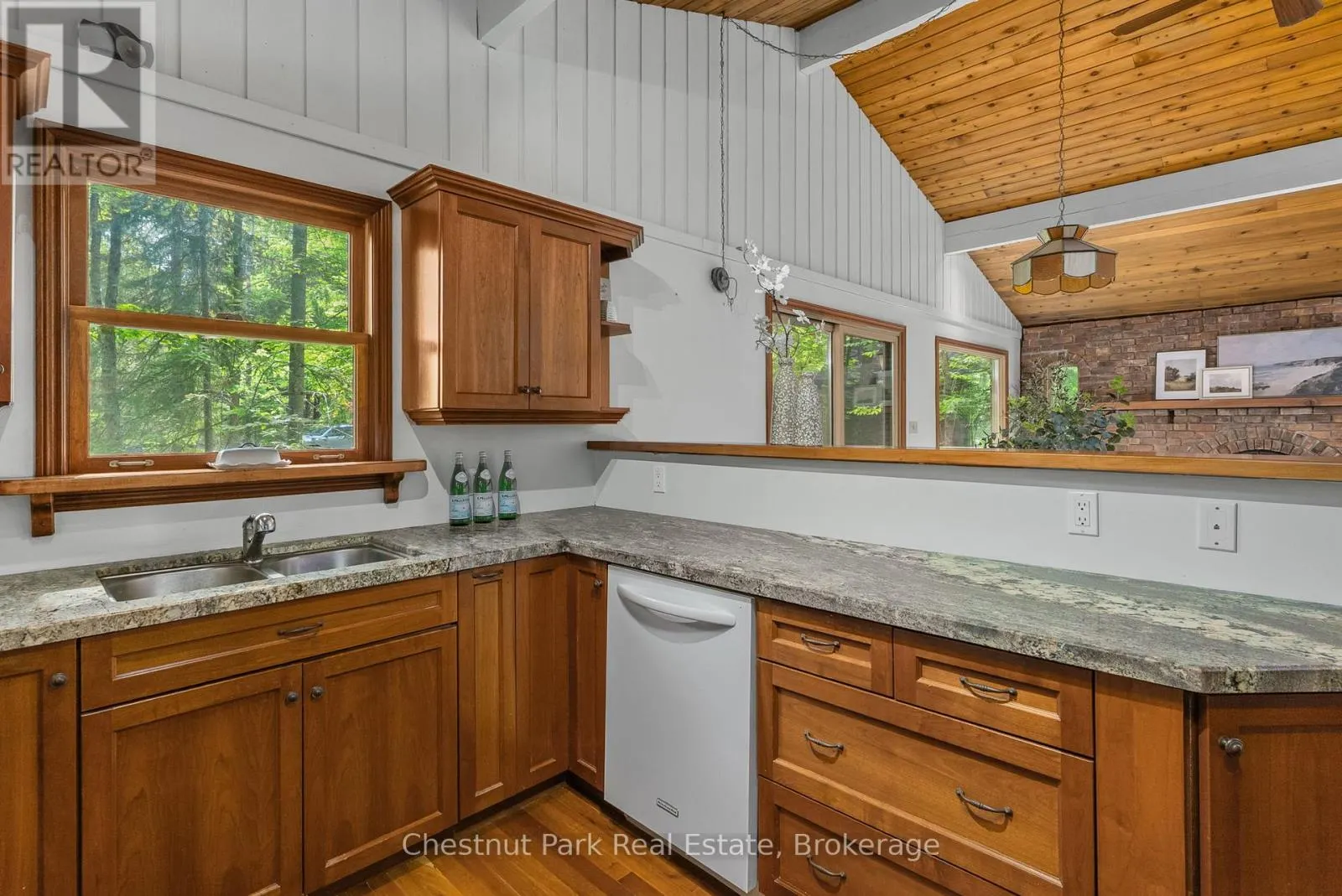 115 WOODLAND DRIVE