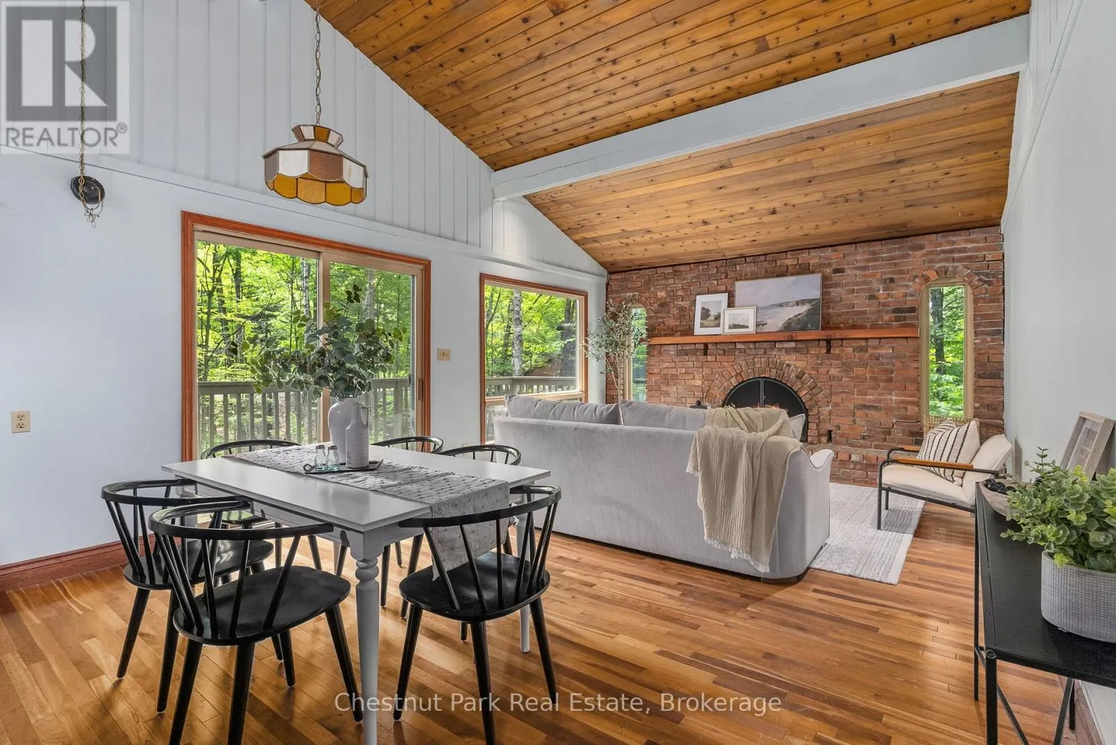 115 WOODLAND DRIVE
